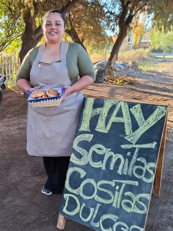 Costumbres sanjuaninas: el secreto de la mujer que vende 300 semitas por día